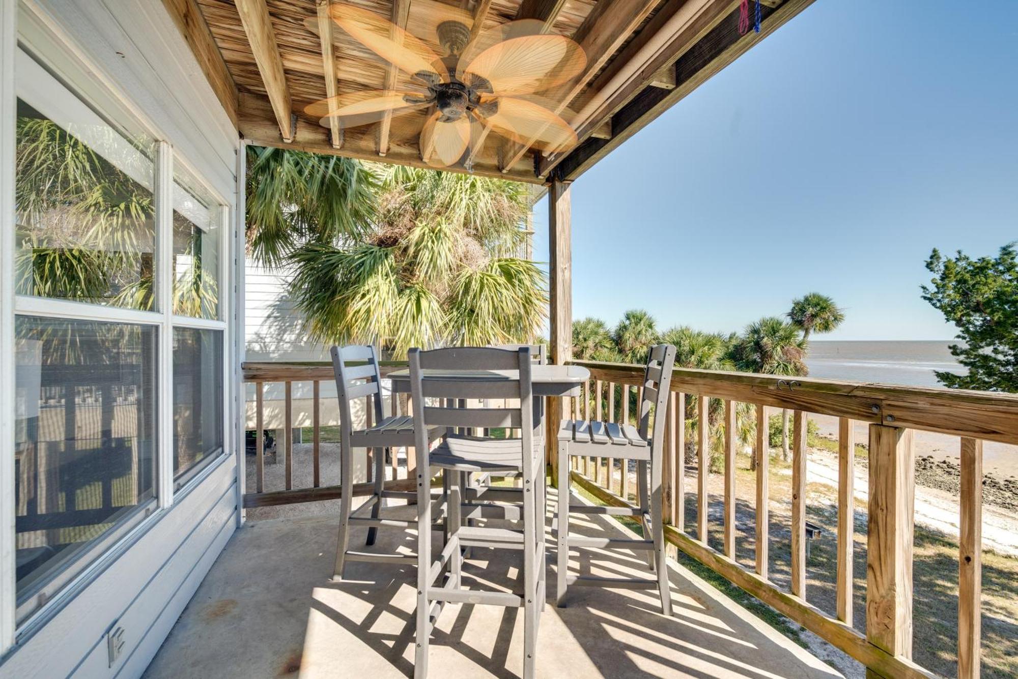 Cedar Key Condo With Balcony And Gulf Views! 외부 사진